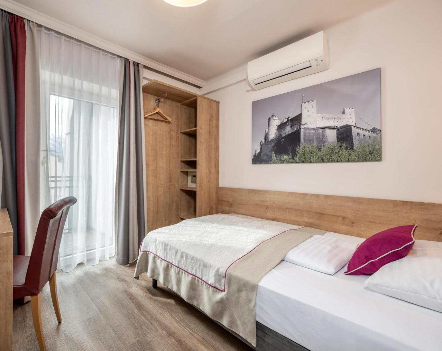 Hotel Junior By Max 70 Salzburg Exterior photo